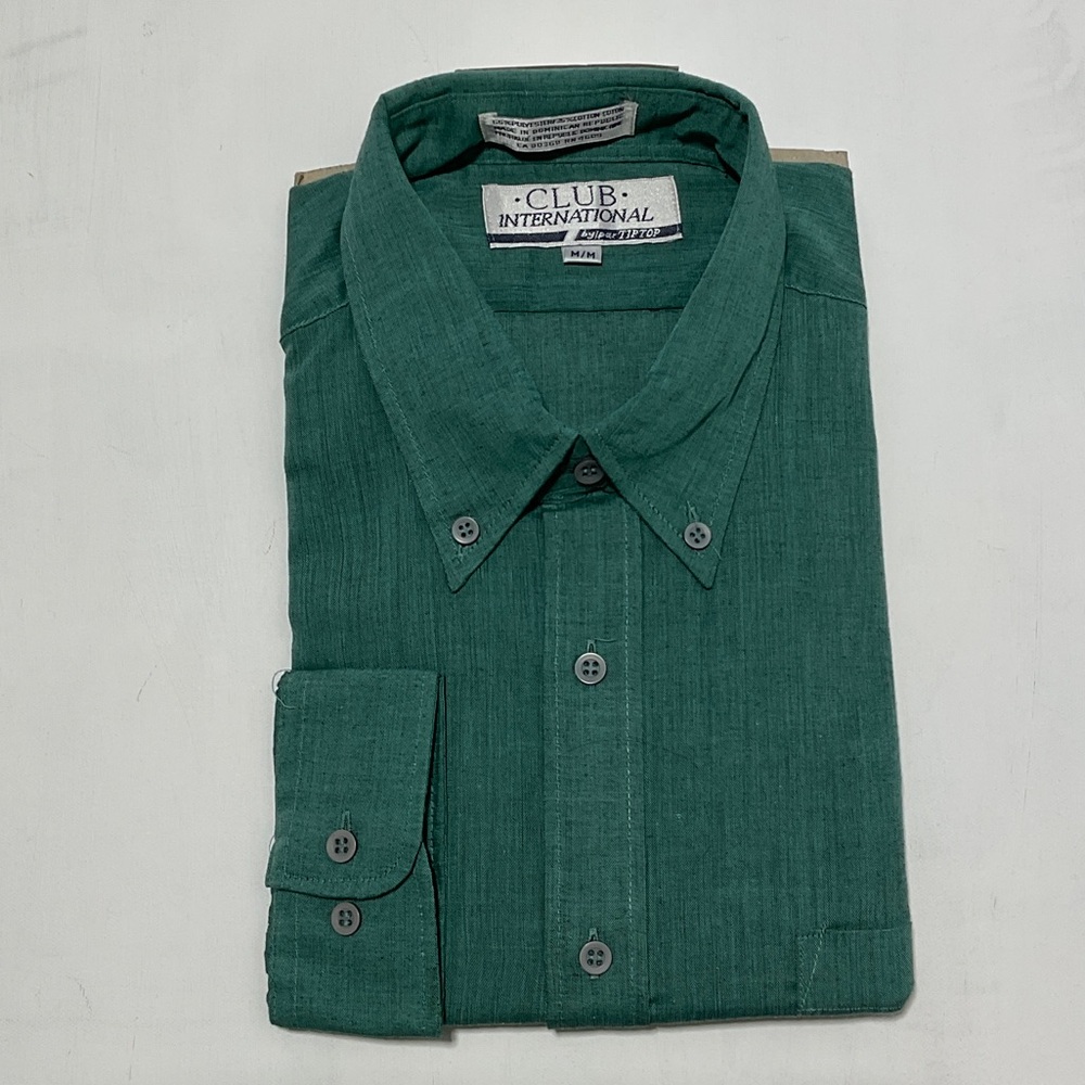 NWOT Men’s green long sleeve button up shirt